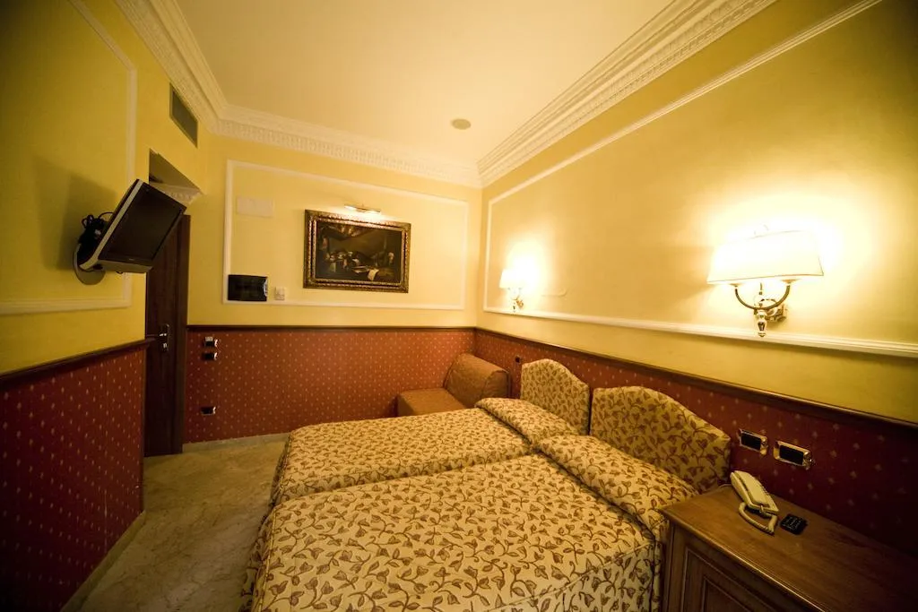 TRIPLE WITH BALCONY Room, Donatello, Rome