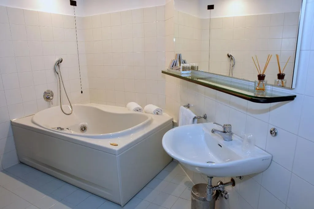 SUITE STANDARD Room, Hotel Diamante, Milan