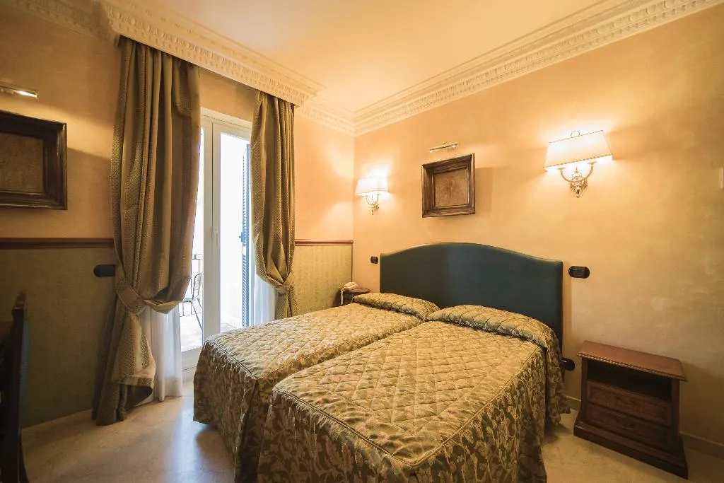 TWIN WITH BALCONY Room, Donatello, Rome