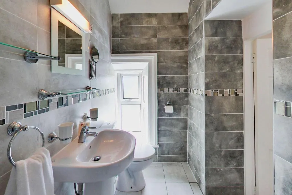 Room, Robin Hill House, Cork