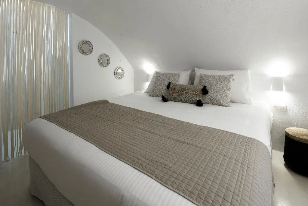 SUITE GRAND Room, Nano Suites, Santorini