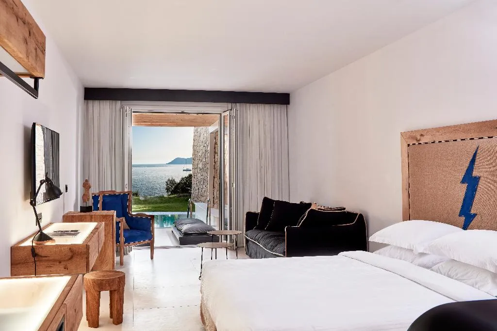 Double or Twin SUPERIOR WITH PRIVATE POOL Room, Myconian Imperial - Leading Hotels of the World, Mykonos
