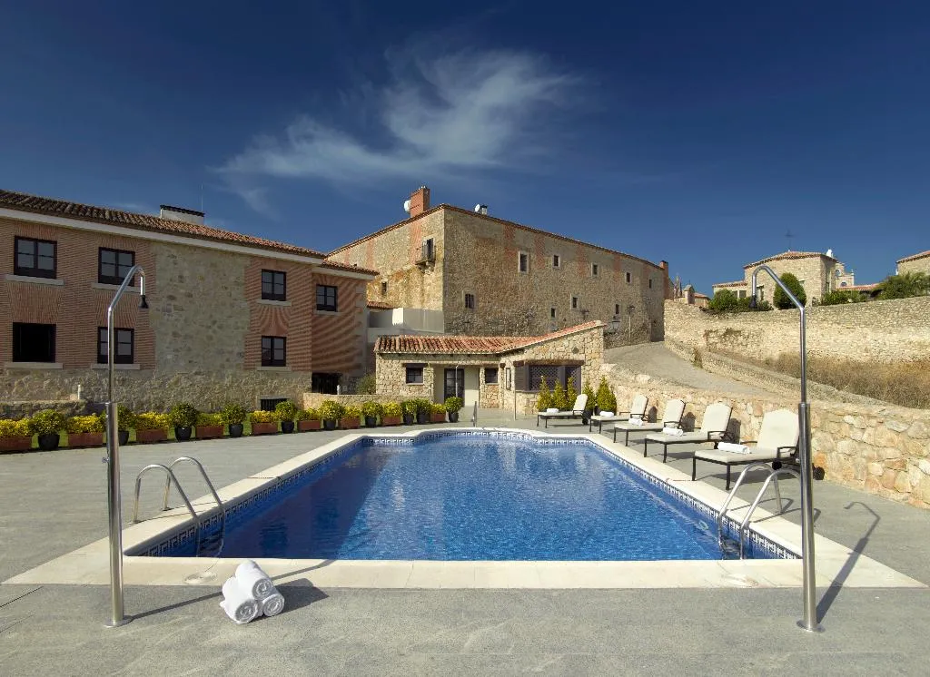 Pool, Parador de Trujillo, Madrid