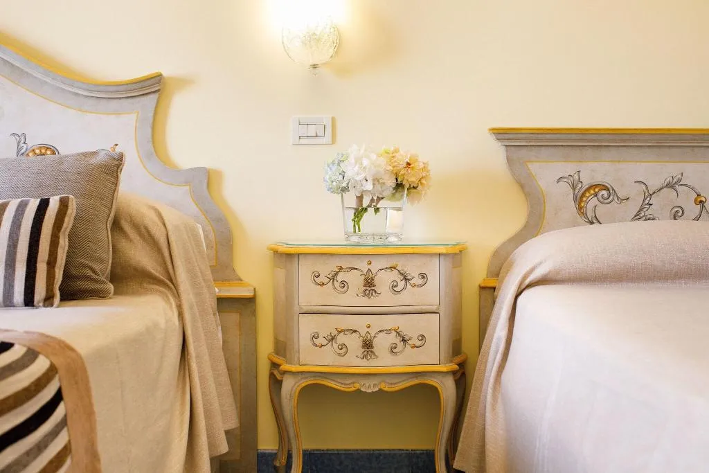 QUADRUPLE THREE BEDS Room, Zi' Teresa, Naples