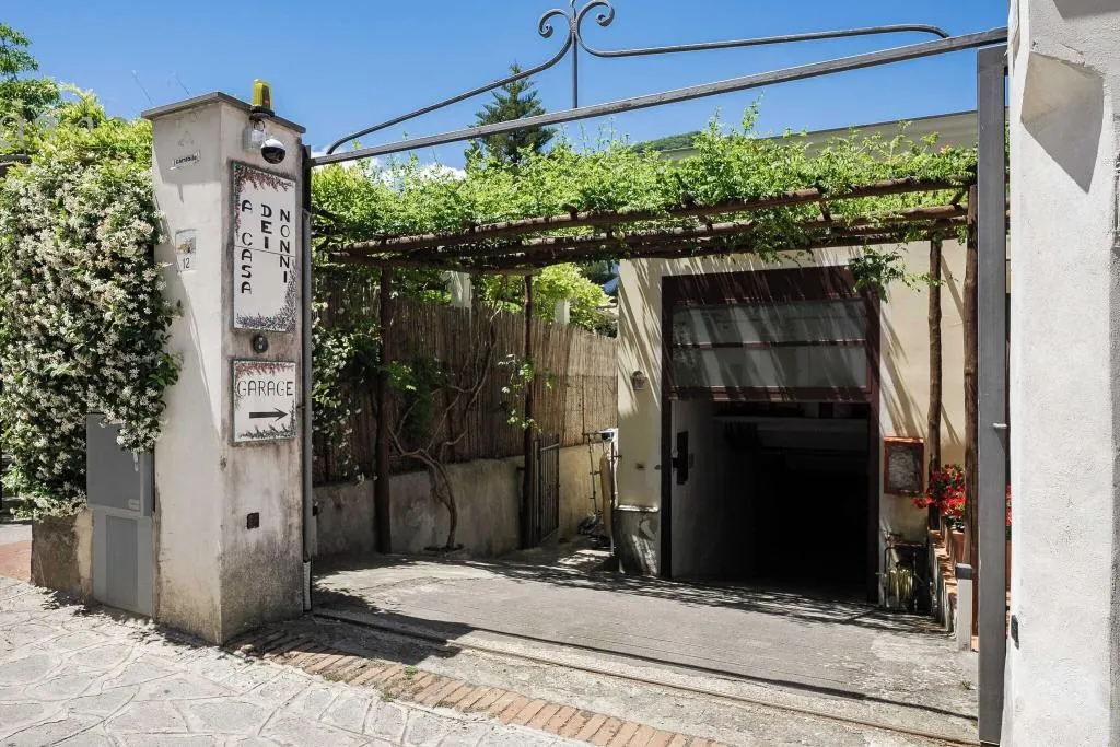 General view, A Casa dei Nonni, Naples