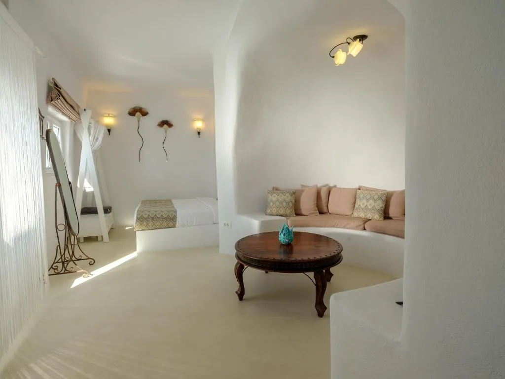 Room, Kamares Apartments, Santorini