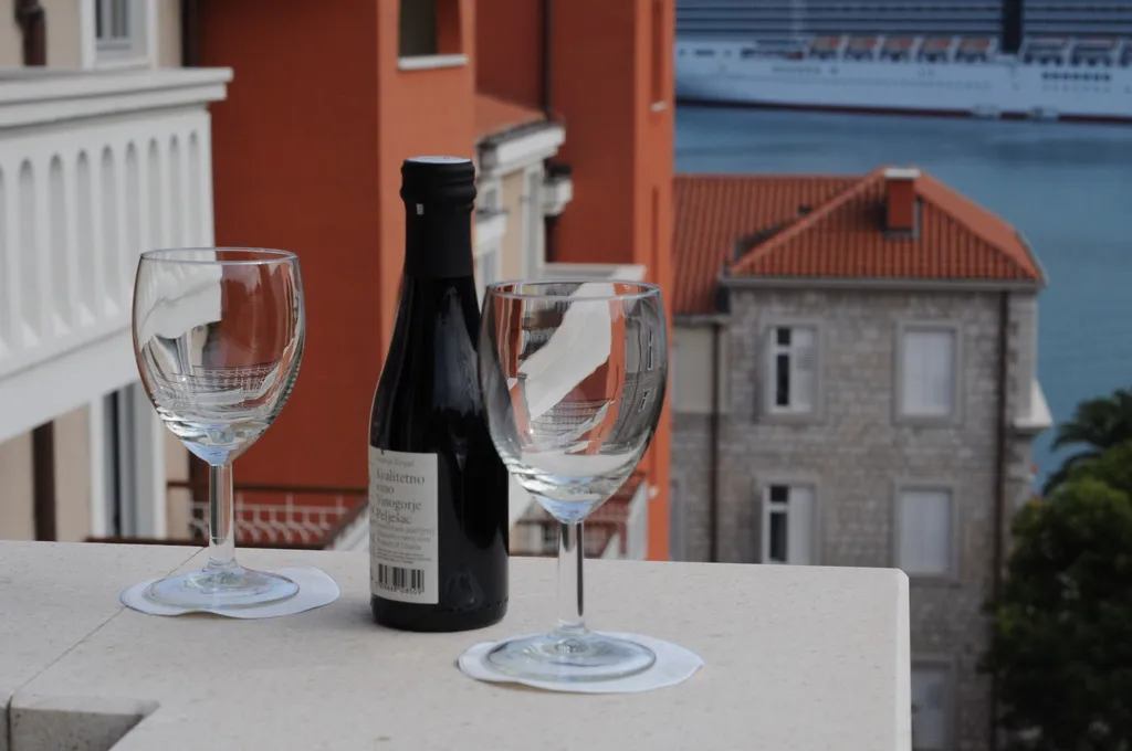 DOUBLE SIDE SEA VIEW WITH BALCONY Room, Lapad, Dubrovnik