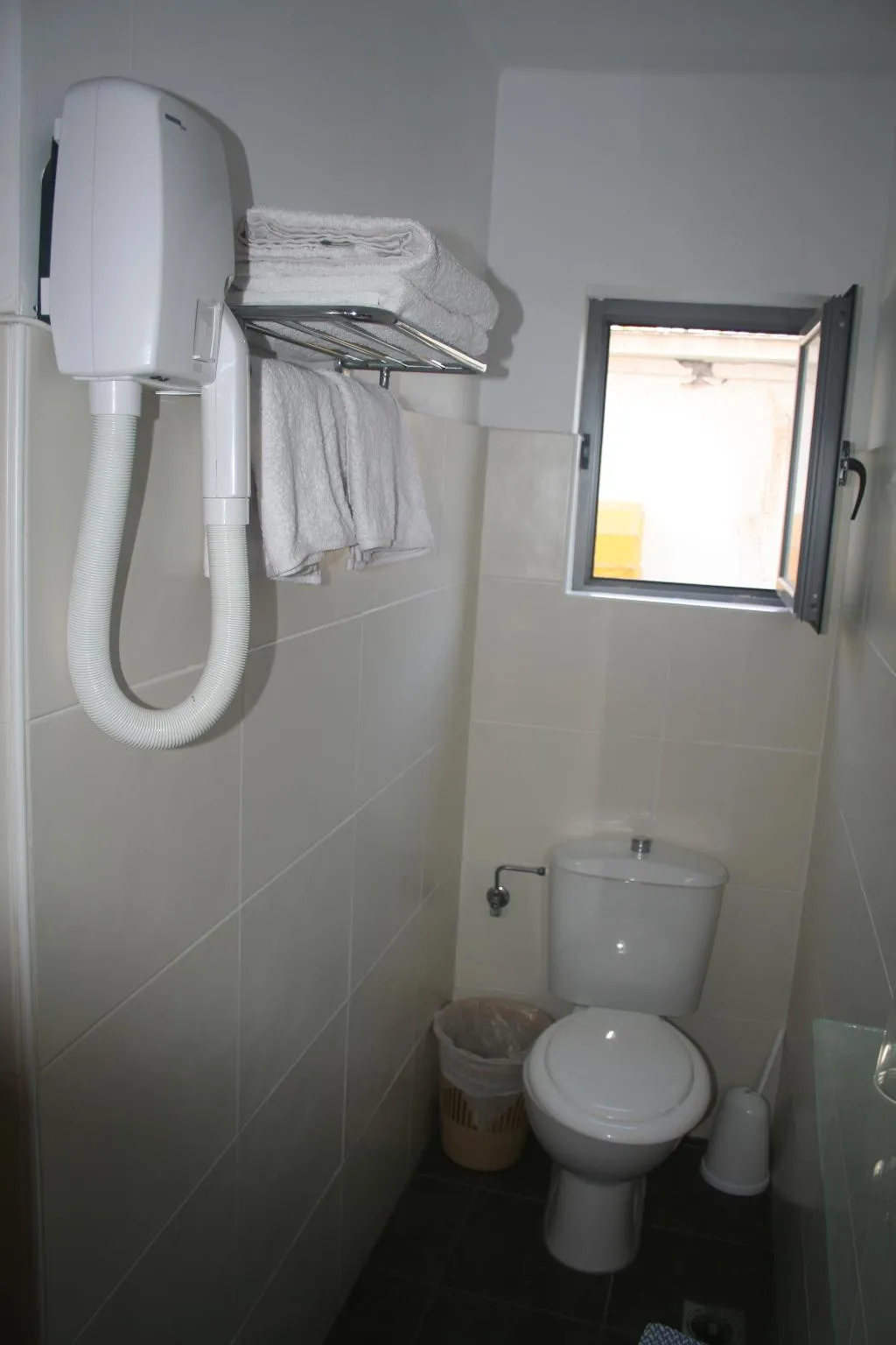 Room, Als Hotel, Rhodes