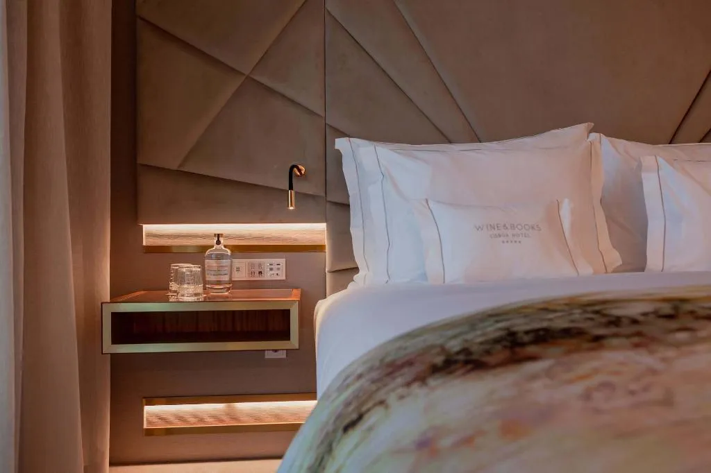 Room, Wine & Books Lisboa - Wbl, Lisbon