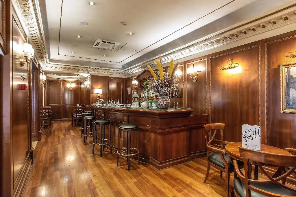 Bar, River Palace Hotel, Rome