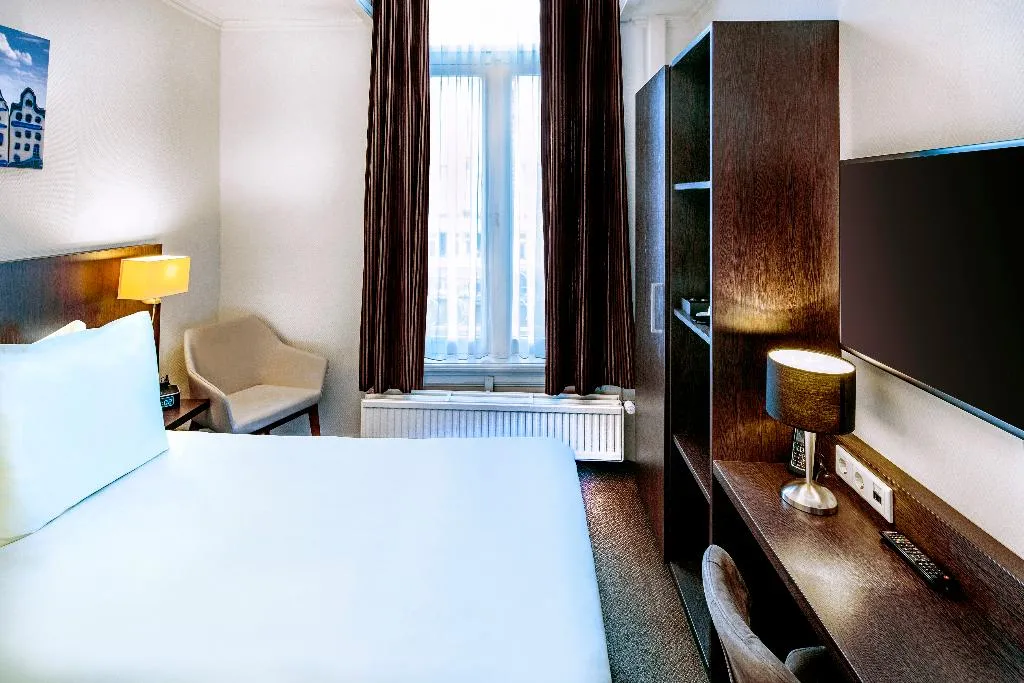 DOUBLE SUPERIOR WITH VIEWS Room, Hotel Nes, Amsterdam