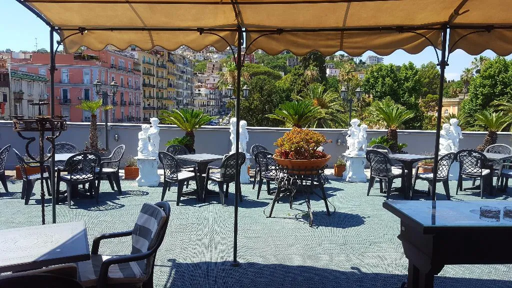 Terrace, Del Real Orto Botanico, Naples