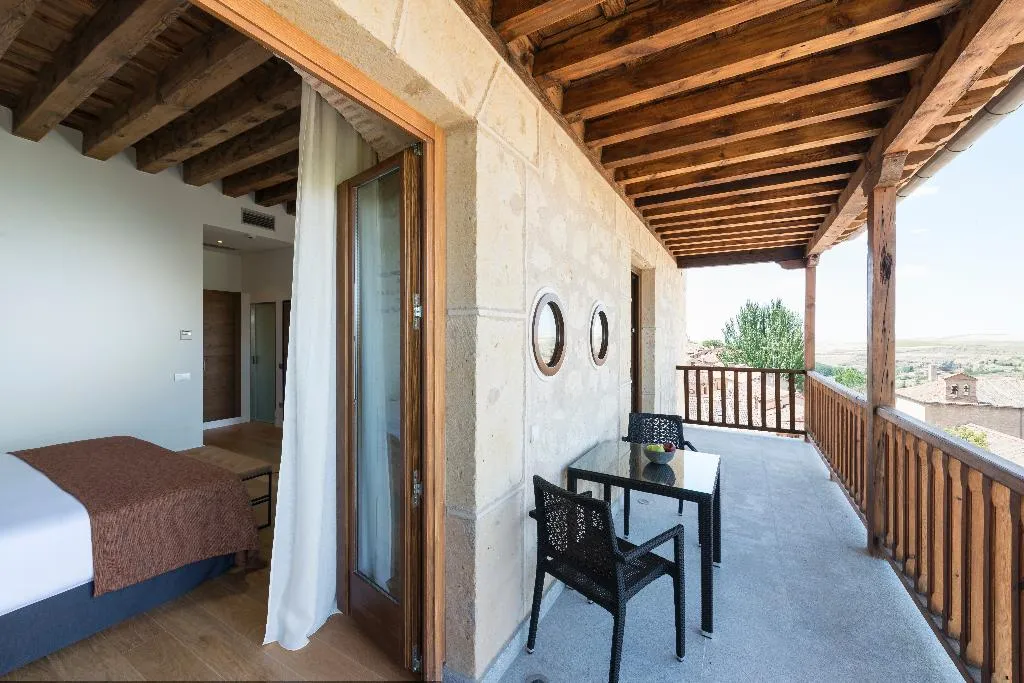 DOUBLE DELUXE Room, Áurea Convento Capuchinos by Eurostars Hotel, Madrid