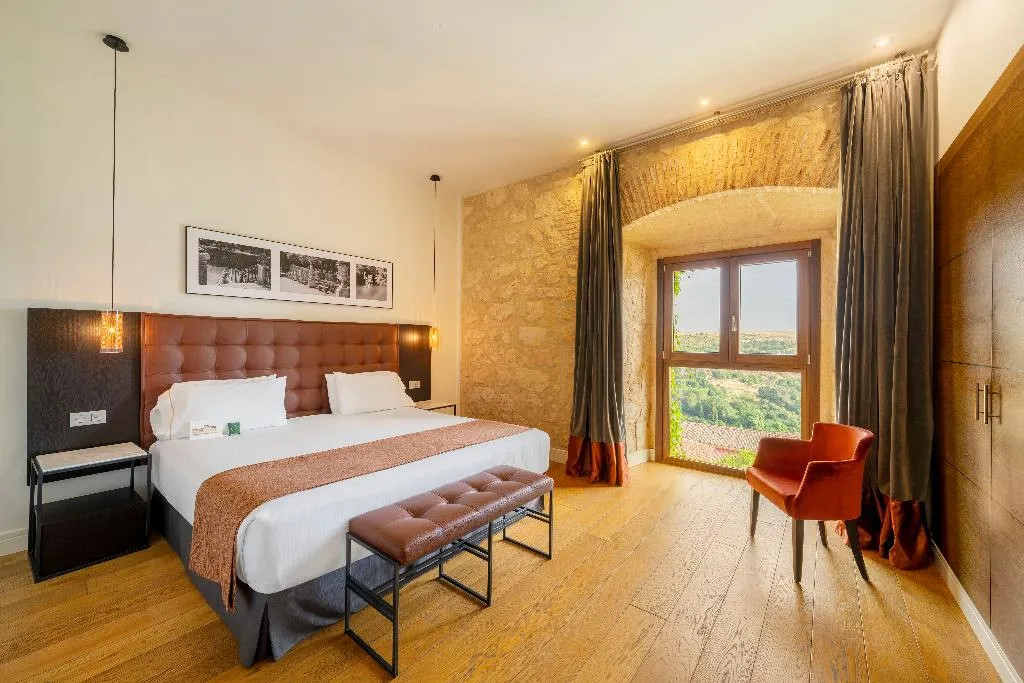 JUNIOR SUITE STANDARD Room, Áurea Convento Capuchinos by Eurostars Hotel, Madrid