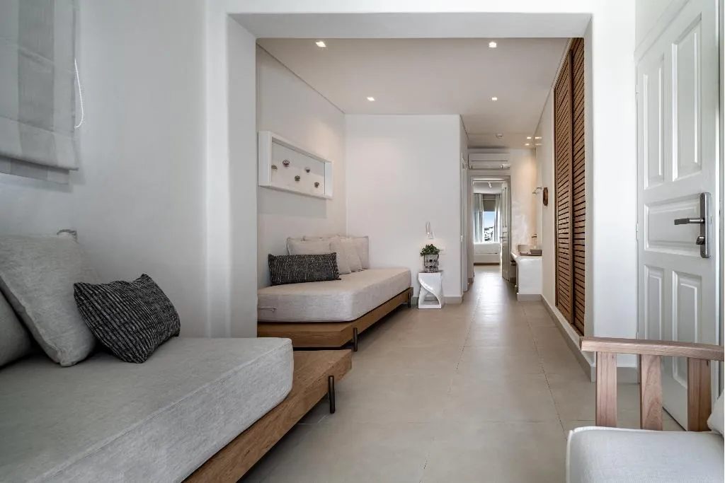 SUITE WITH JACUZZI Room, Nissaki Boutique Hotel, Mykonos