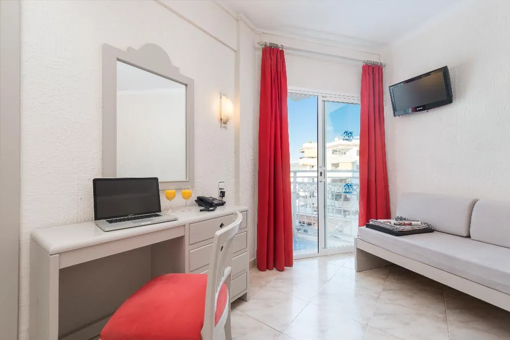 TRIPLE STANDARD Room, Playas del Rey, Majorca