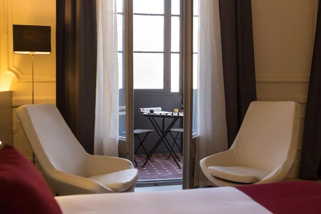 Room, Izaila Plaza Catalunya, Barcelona