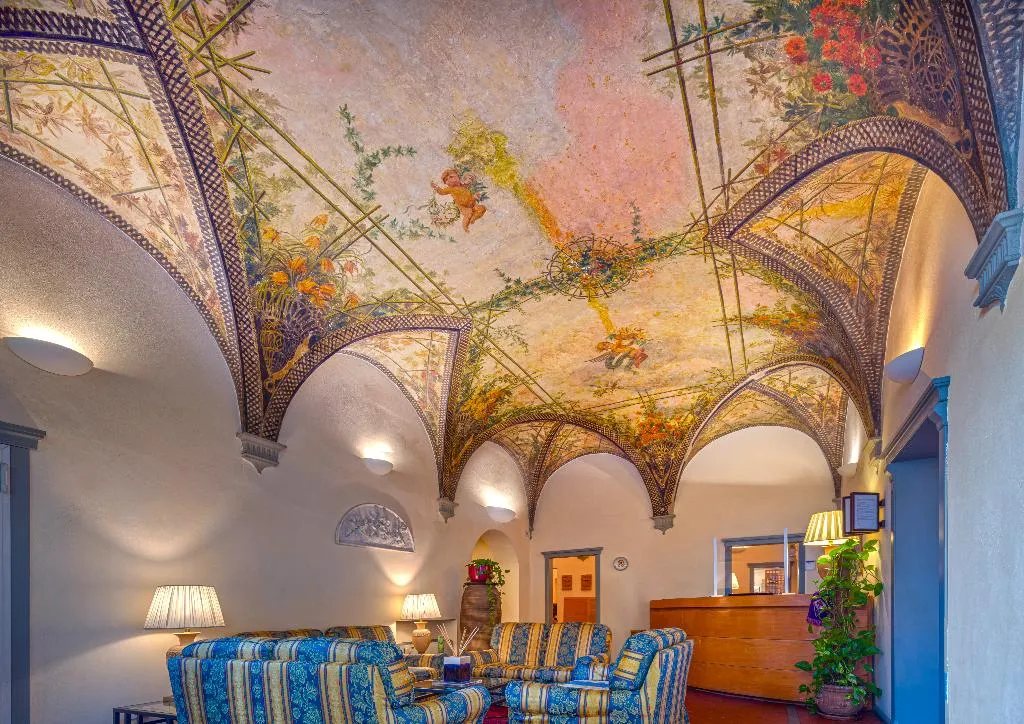 Lobby, Botticelli, Florence