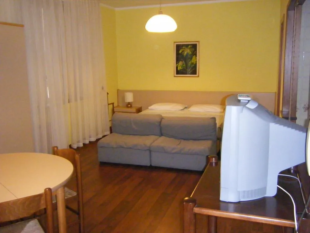 Room, Albergo Mediterraneo, Palermo