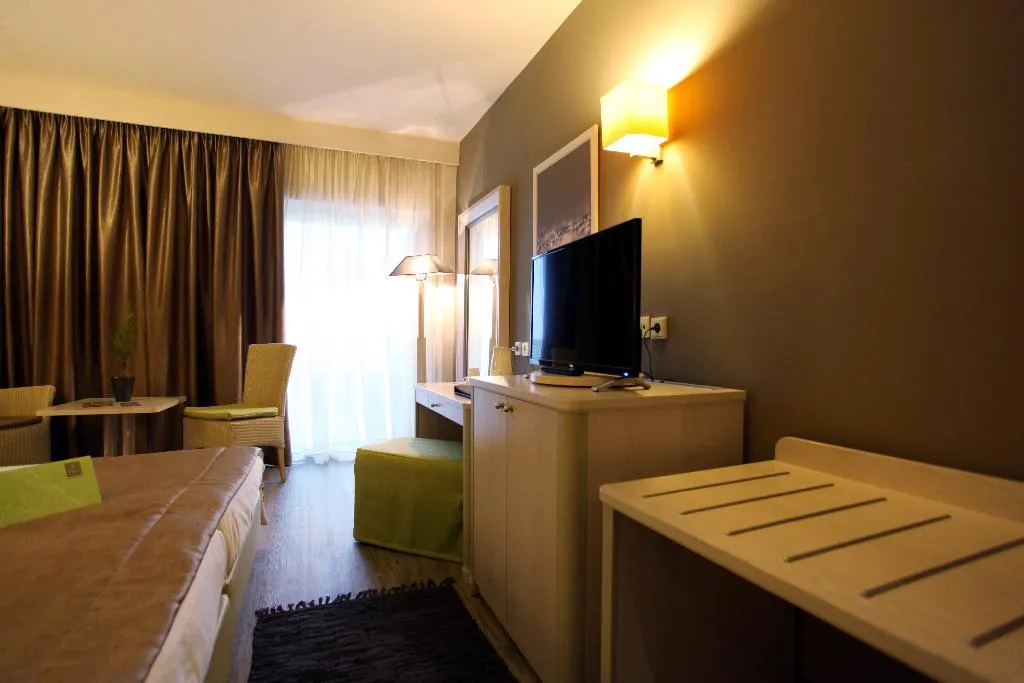 SINGLE STANDARD Room, Dion Palace, Thessaloniki