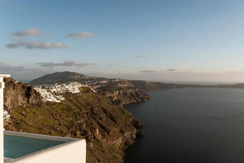 SUITE WITH PRIVATE POOL Room, Aqua Luxury Suites, Santorini