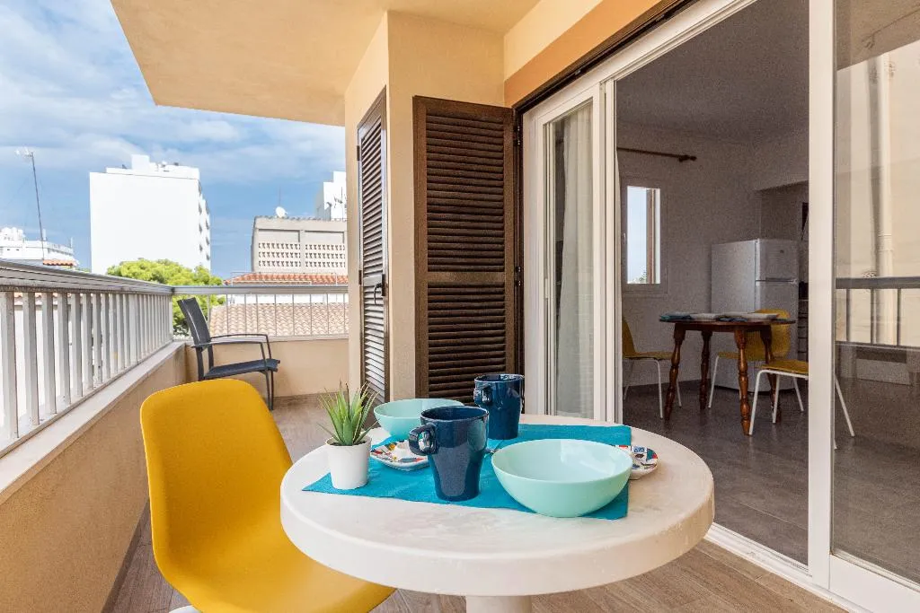 APARTMENT WITH BALCONY Room, Acapulco Apartments, Majorca