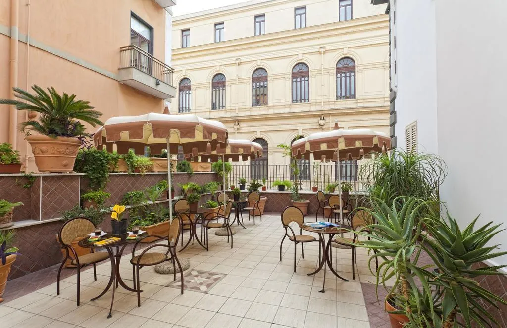 Restaurant, Albergo del Golfo, Naples