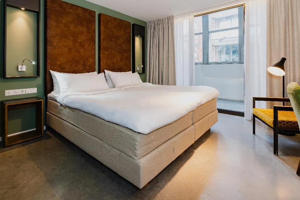 DOUBLE STANDARD Room, Hotel De Hallen, Amsterdam