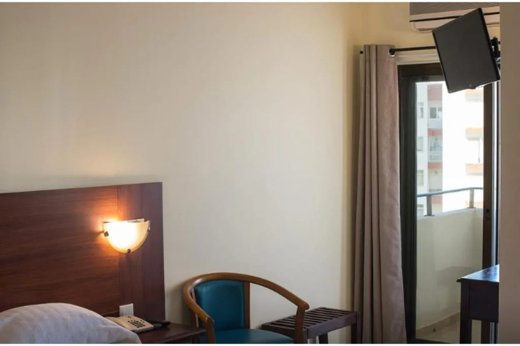TRIPLE STANDARD Room, Avenida Praia, Algarve