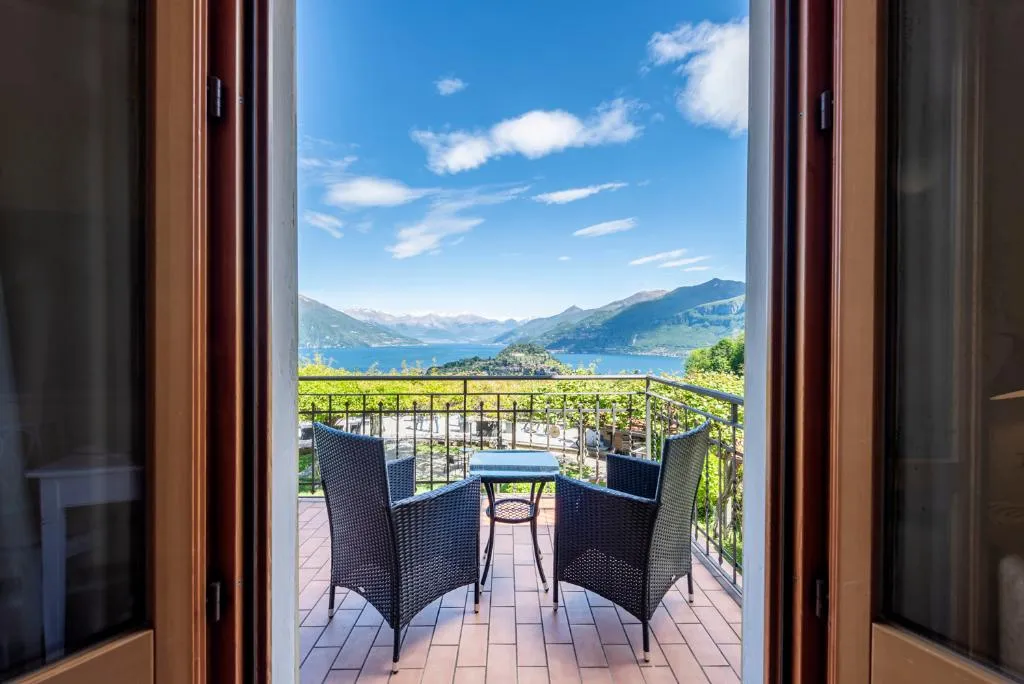 DOUBLE SUPERIOR LAKE VIEW Room, Il Perlo Panorama, Milan