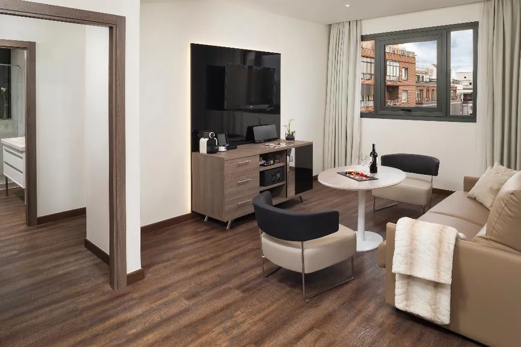 SUITE STANDARD Room, Melia Madrid Serrano, Madrid