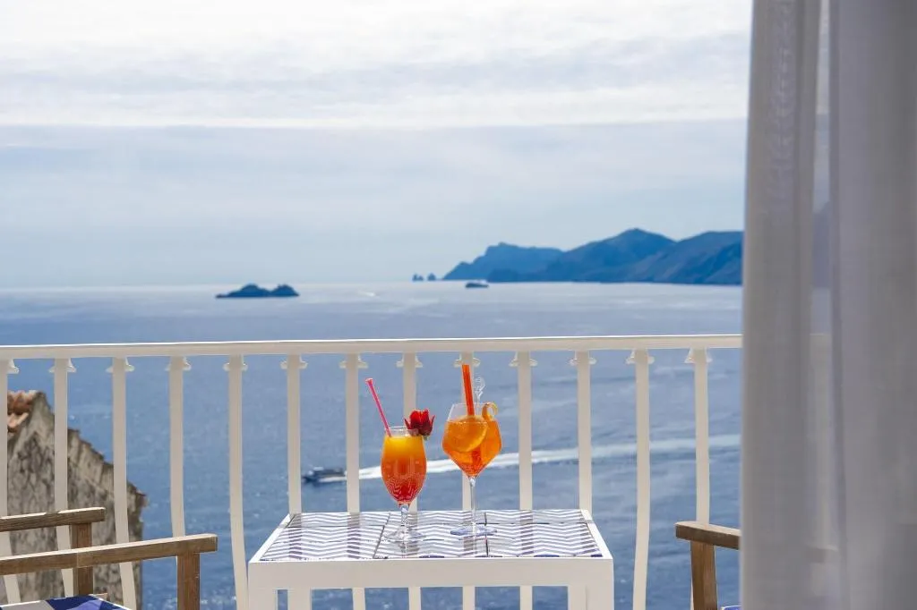 TRIPLE COMFORT SEA VIEW Room, Tramonto D'oro, Naples
