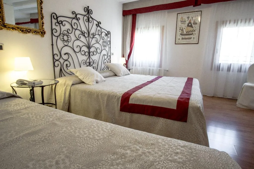 TRIPLE STANDARD Room, Antigo Trovatore, Venice