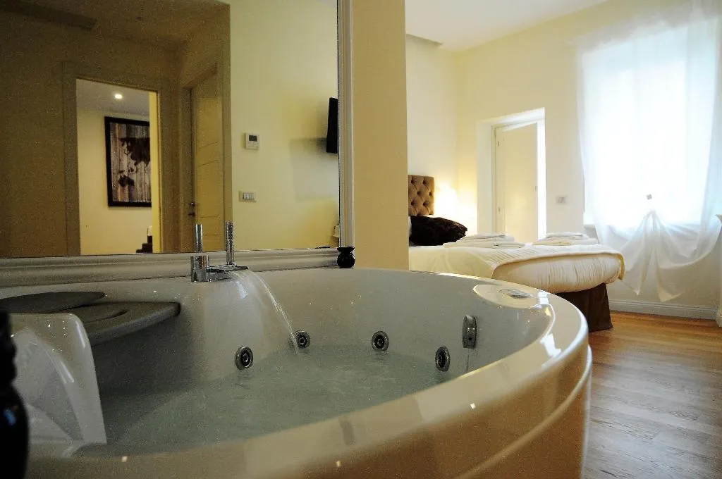Room, Magia A Trilussa, Rome
