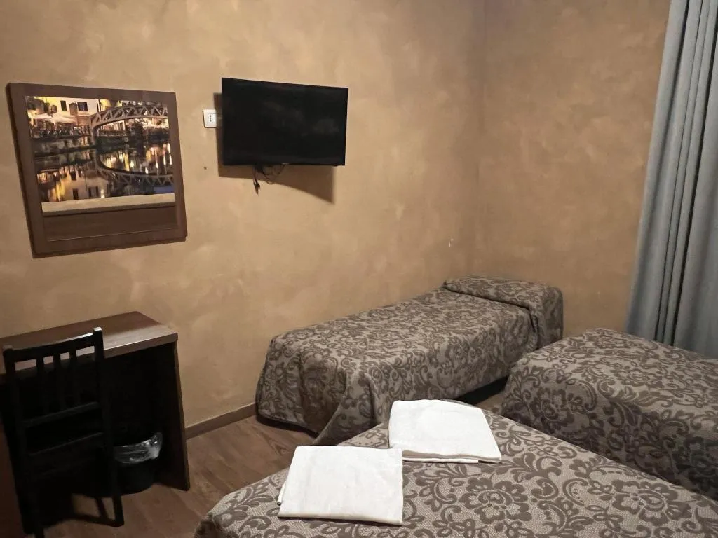 Room, Hotel Corvetto, Milan