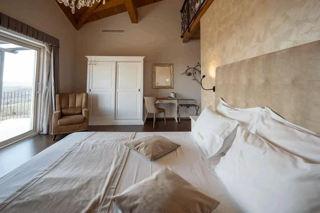 SUITE DELUXE Room, Boutique Hotel Wine Residence Cattunar, Istria