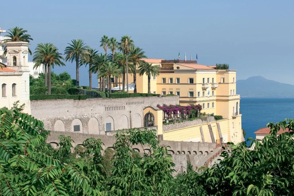 General view, Grand Hotel Angiolieri, Naples