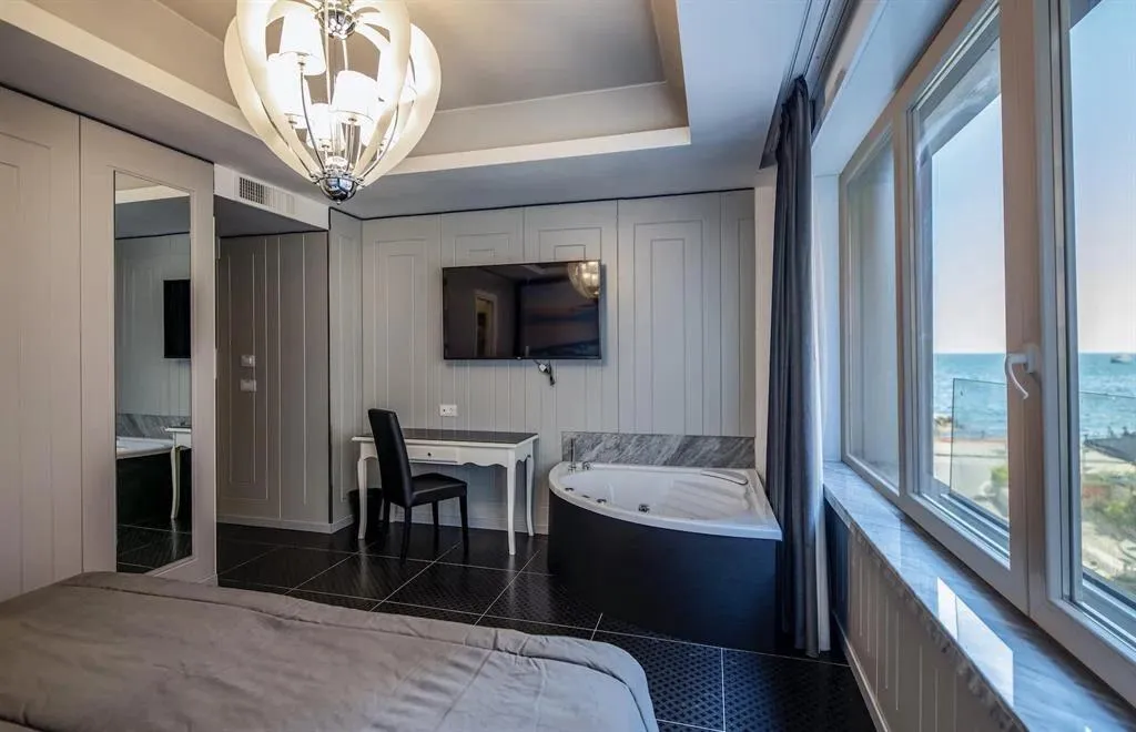 DOUBLE SUPERIOR Room, Partenope Relais, Naples
