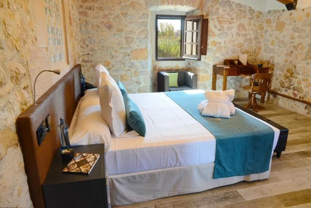 Room, Hotel Molí de l'Escala, Costa Brava
