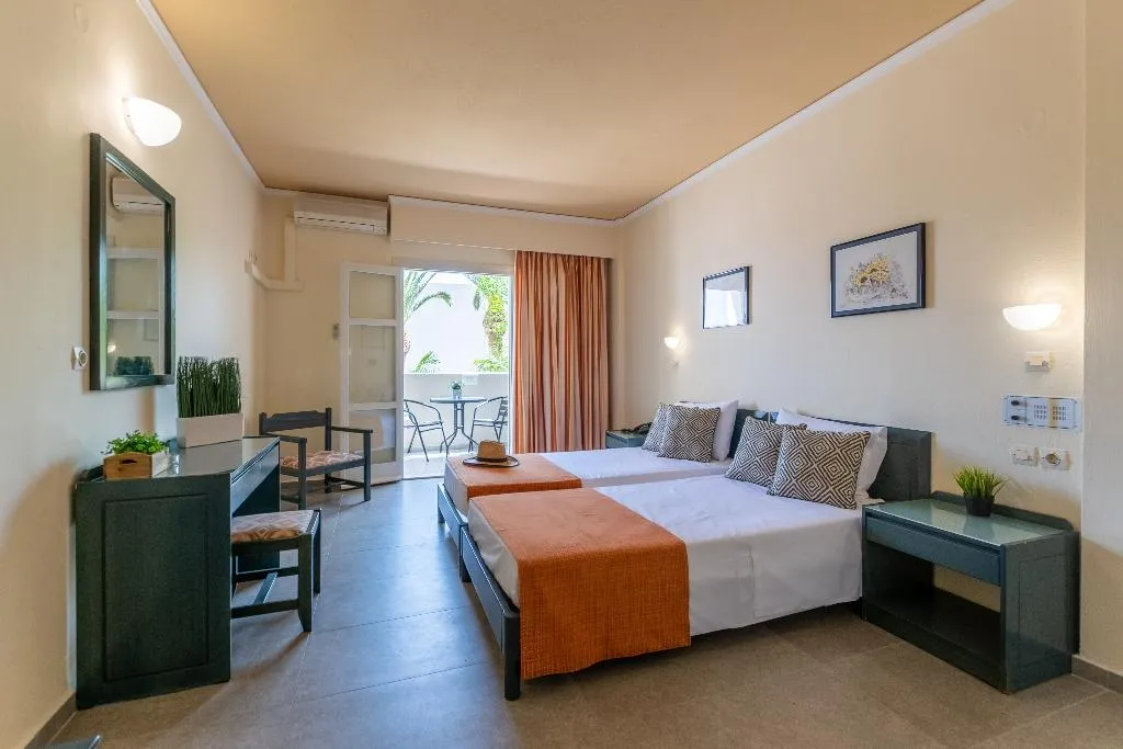 TRIPLE STANDARD Room, Dedalos Hotel, Crete