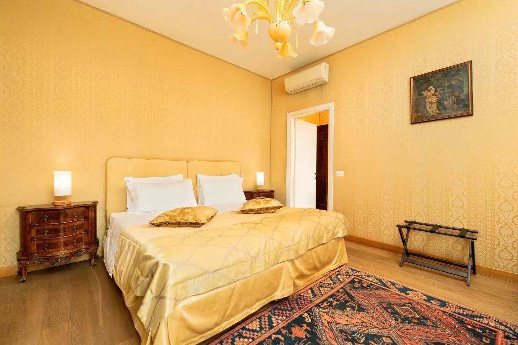 Double or Twin SUPERIOR Room, Relais Alberti, Venice