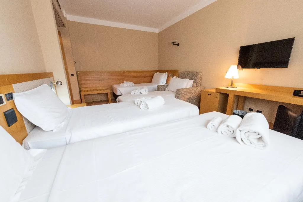QUADRUPLE ECONOMY Room, Best Western Hotel Quattrotorri Perugia, Perugia