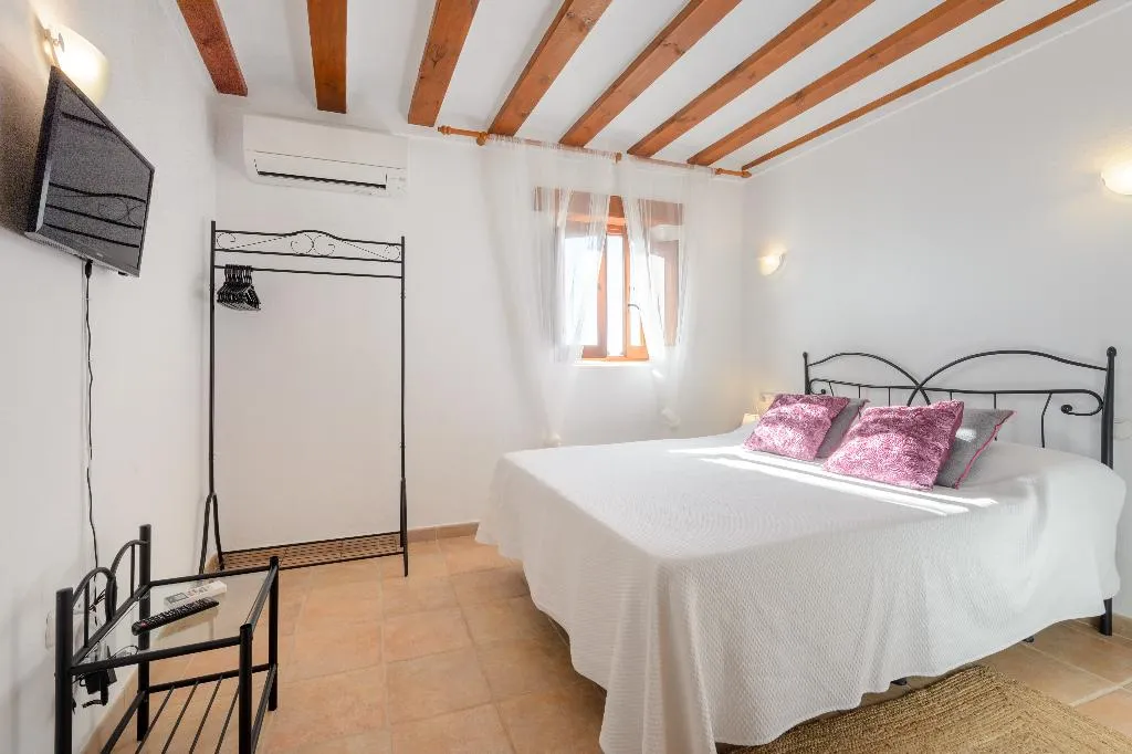 Double or Twin CAPACITY 4 Room, Agroturismo Can Prats, Ibiza
