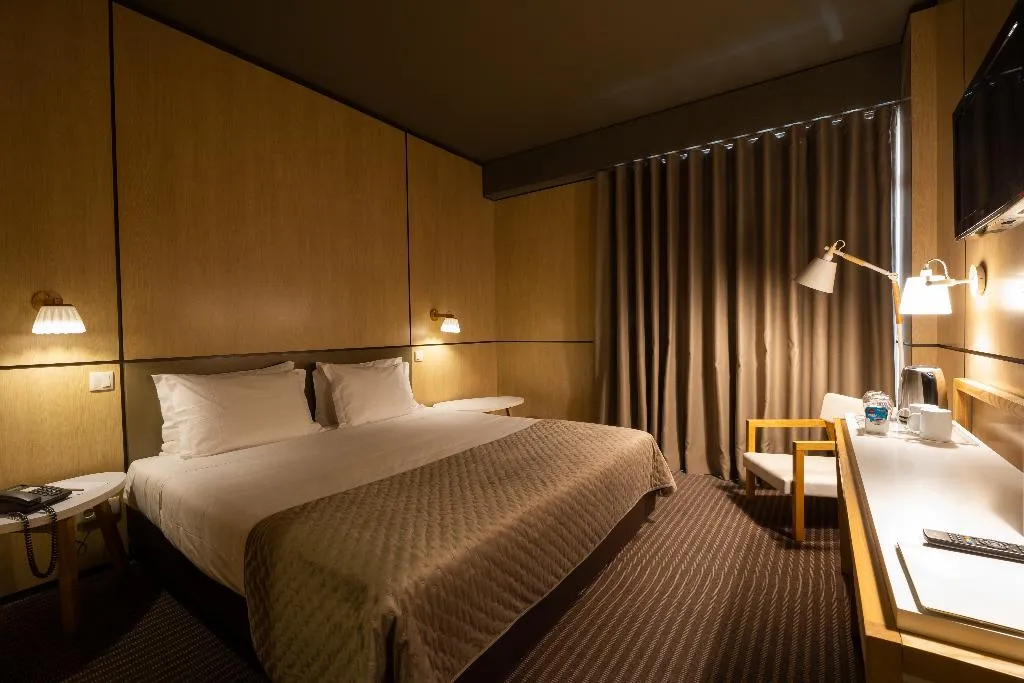Double or Twin CITY VIEW Room, Axis Vermar Conference & Beach Hotel, Porto