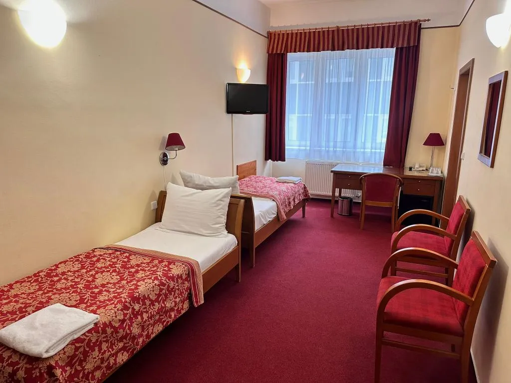 QUADRUPLE STANDARD Room, Cloister Inn, Prague