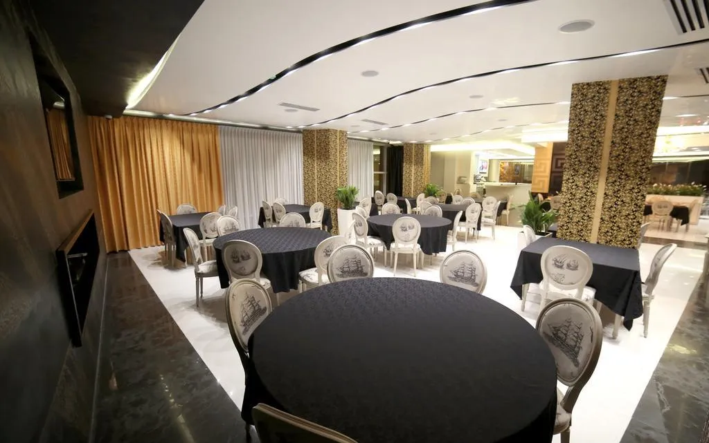 Restaurant, Palace hotel Vlore, Kavaje