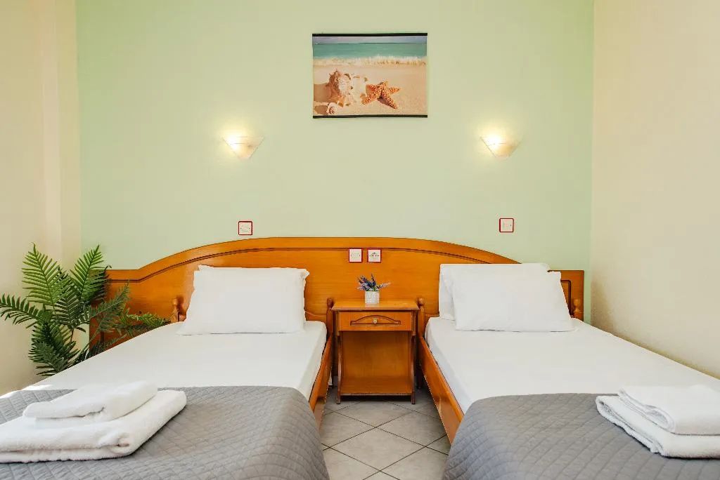 TWIN BASIC Room, Solena Studios Kavos, Corfu