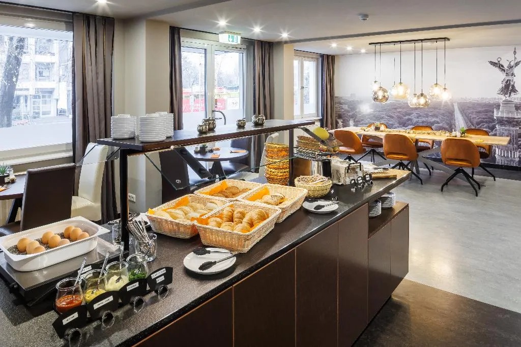 Restaurant, Hotel Luetzow, Berlin