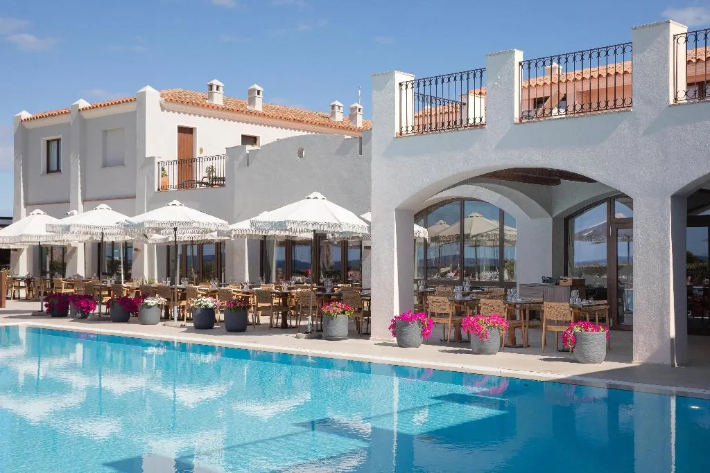 Pool, Mangia's Santa Teresa Sardinia, Curio Collection, Olbia