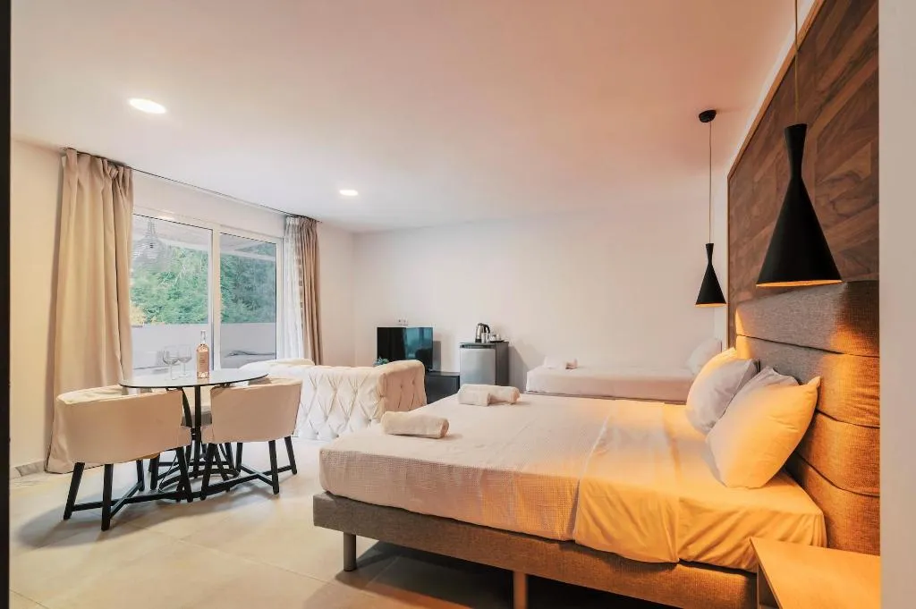 Room, Bamboo Suites, Rhodes